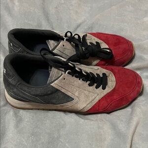 Brooks Men's Red and Black Retro Sneakers